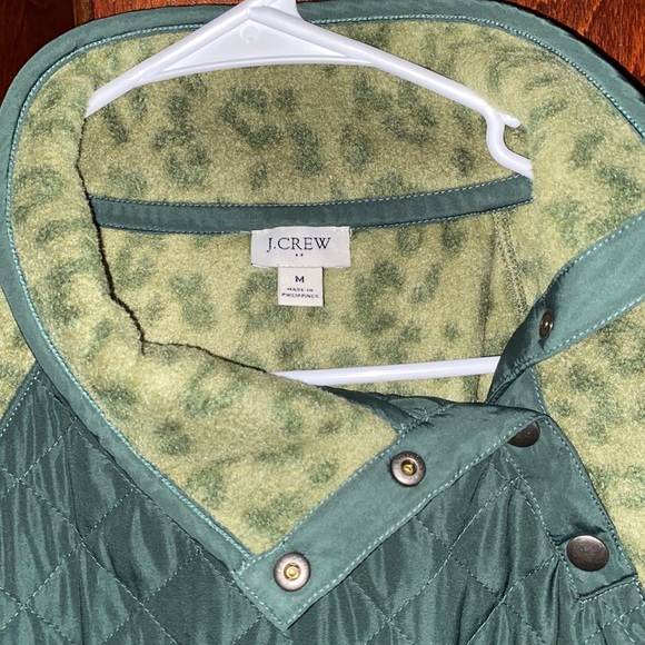 J. Crew Green Leopard Sweatshirt size M - Picture 2 of 3